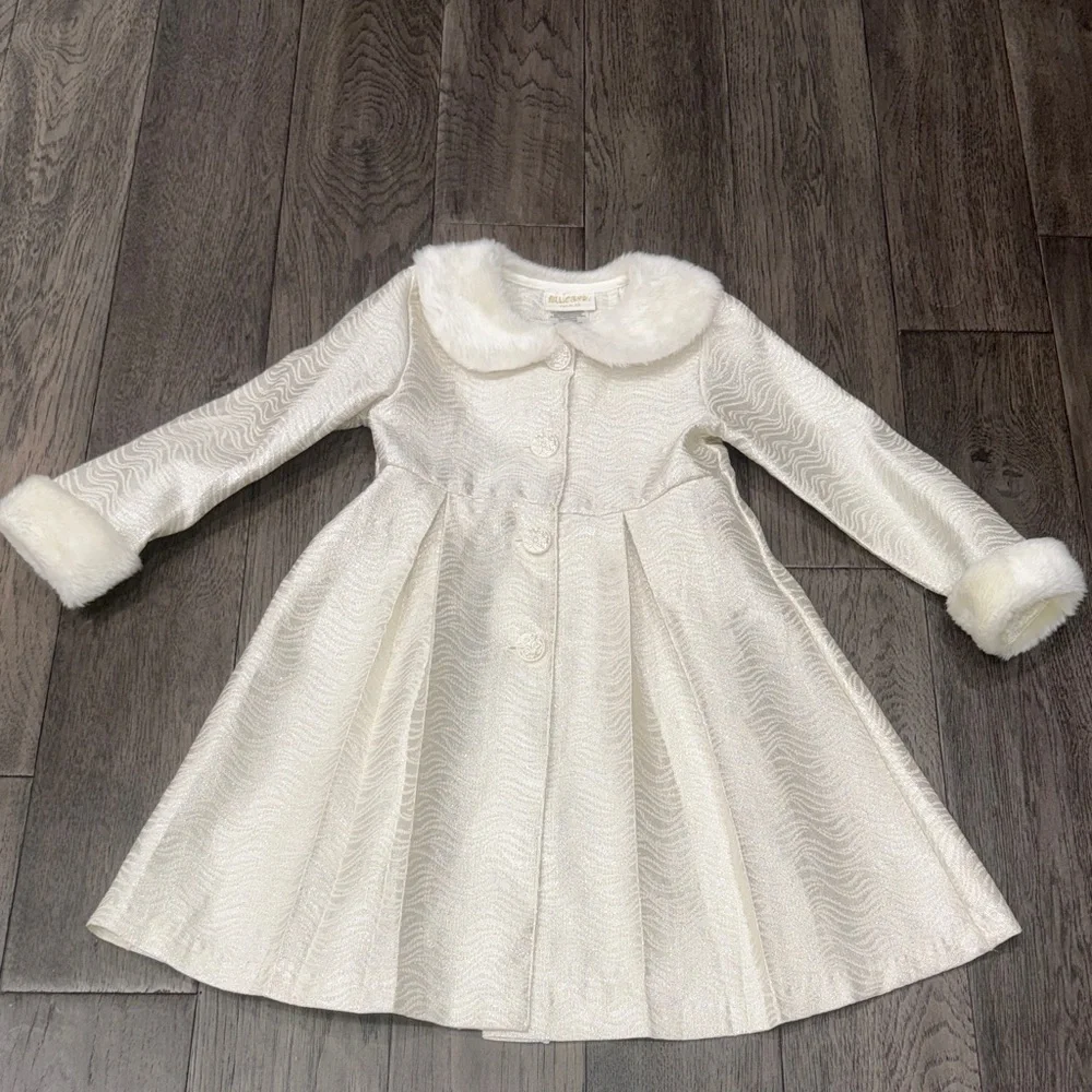Elegant kids Faux Fur Trimmed sliver shimmer ivory like Coat